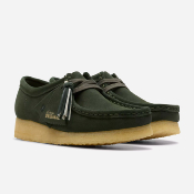 CLARKS - WALLABEE - Forest Green Suede