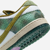 Nike Sb x Alexis Sablone - Dunk Low Pro "Chameleon" - Oil Green / Desert Moss - White